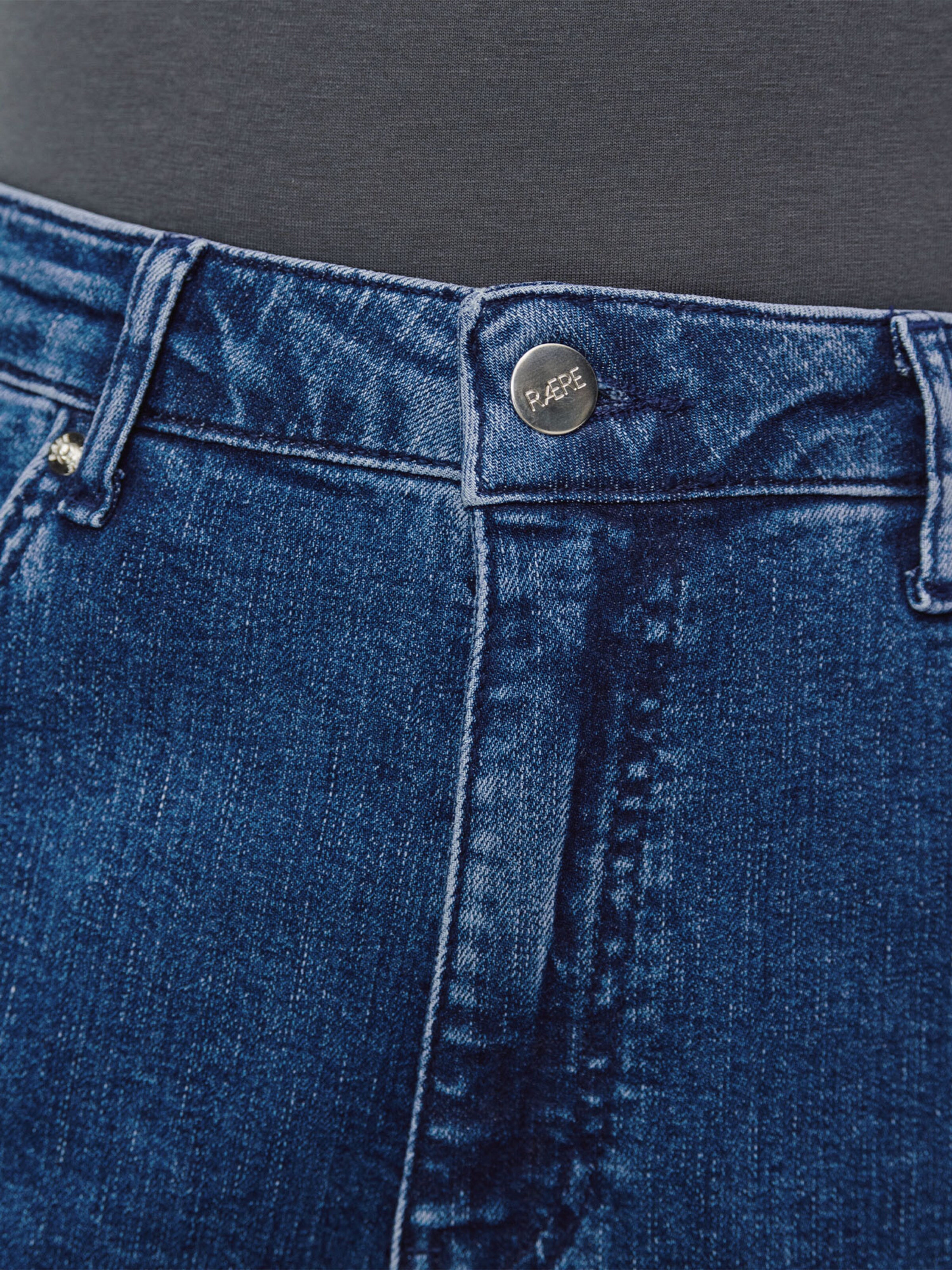 RÆRE by Lorena Rae Kavbojke temno modra