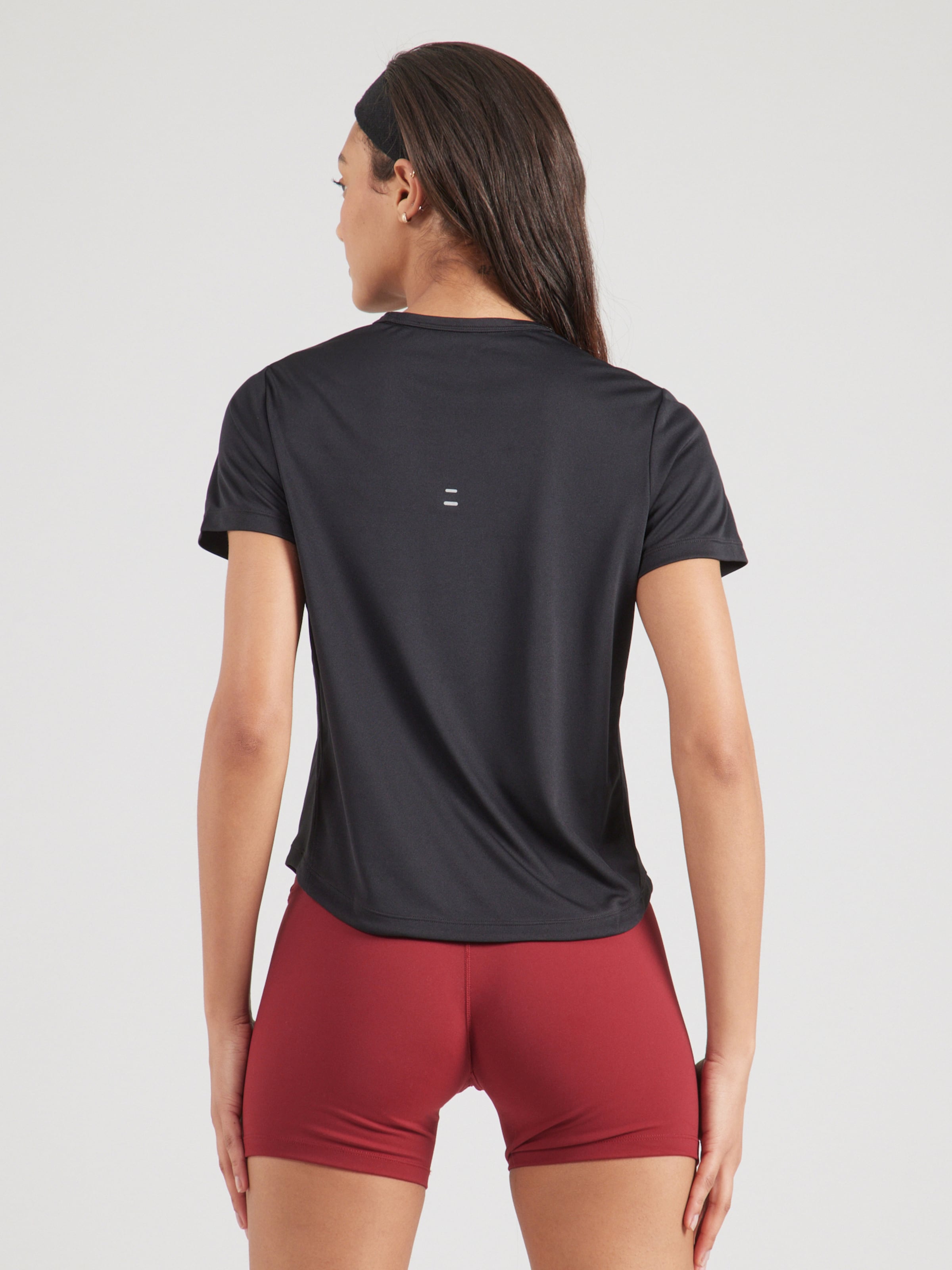 NIKE Funkcionalna majica 'Tempo' črna