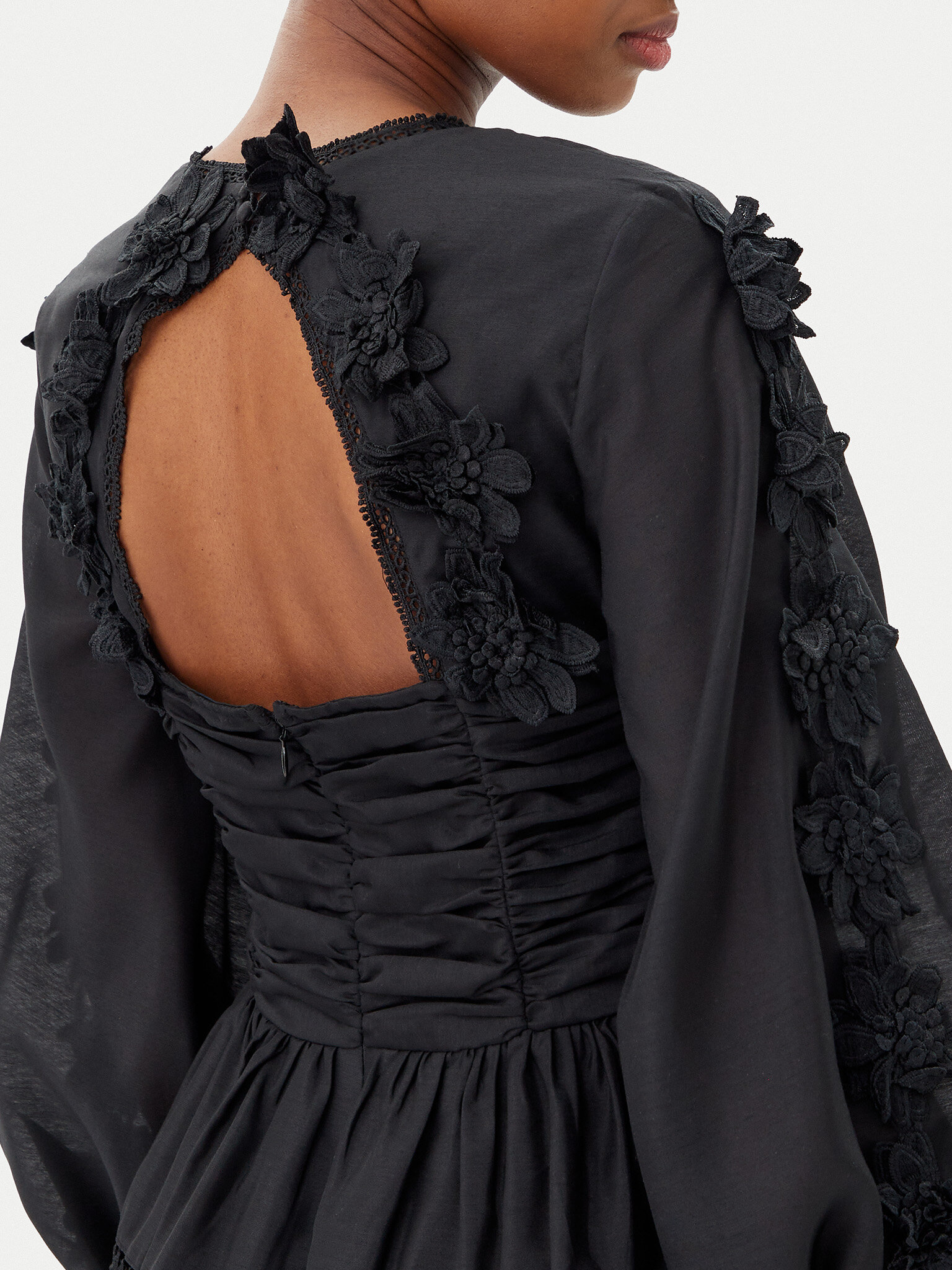 Cocktail obleka French Connection