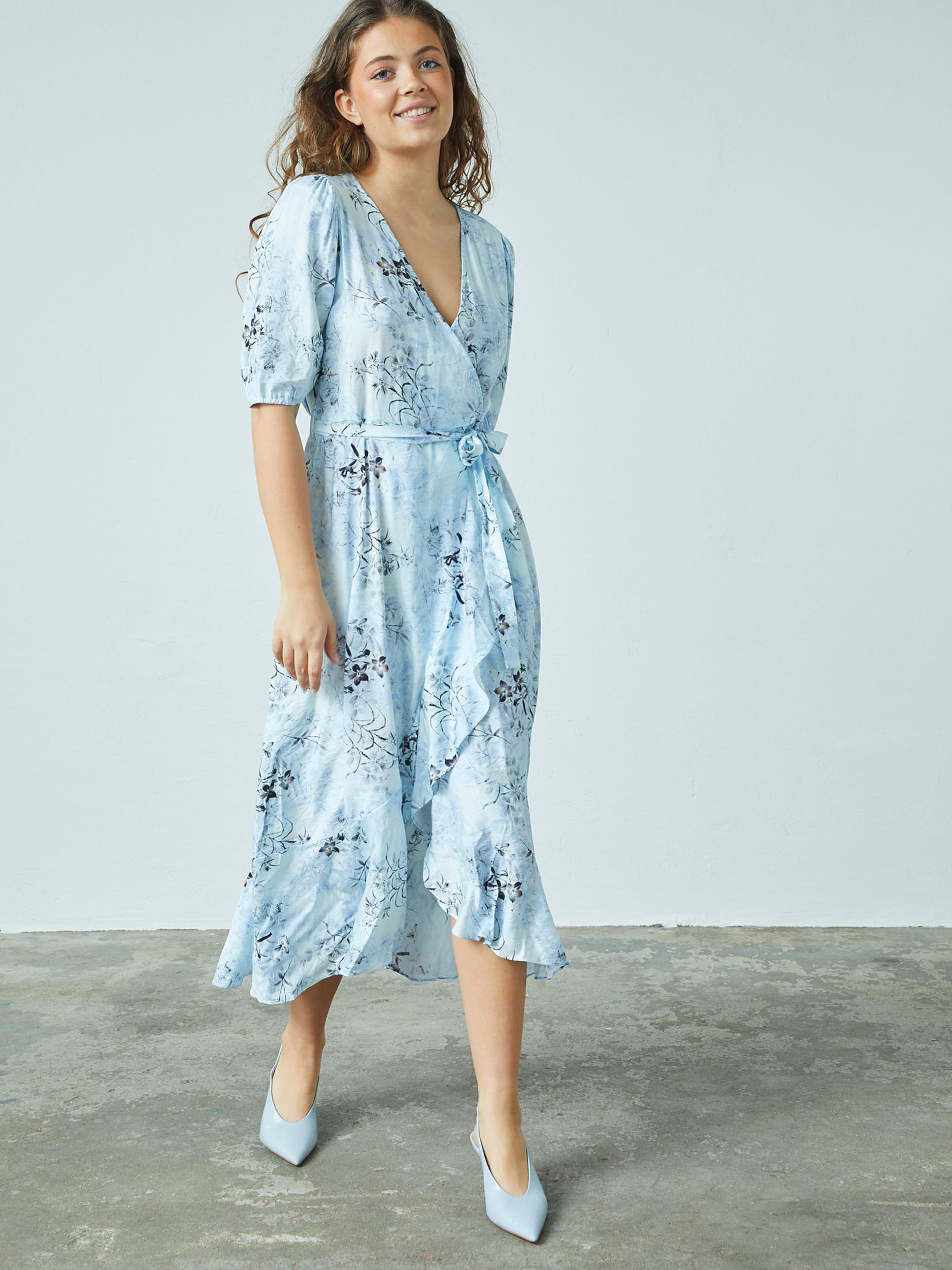 SISTERS POINT Obleka 'GIVLA' golobje modra / nebeško modra / črna