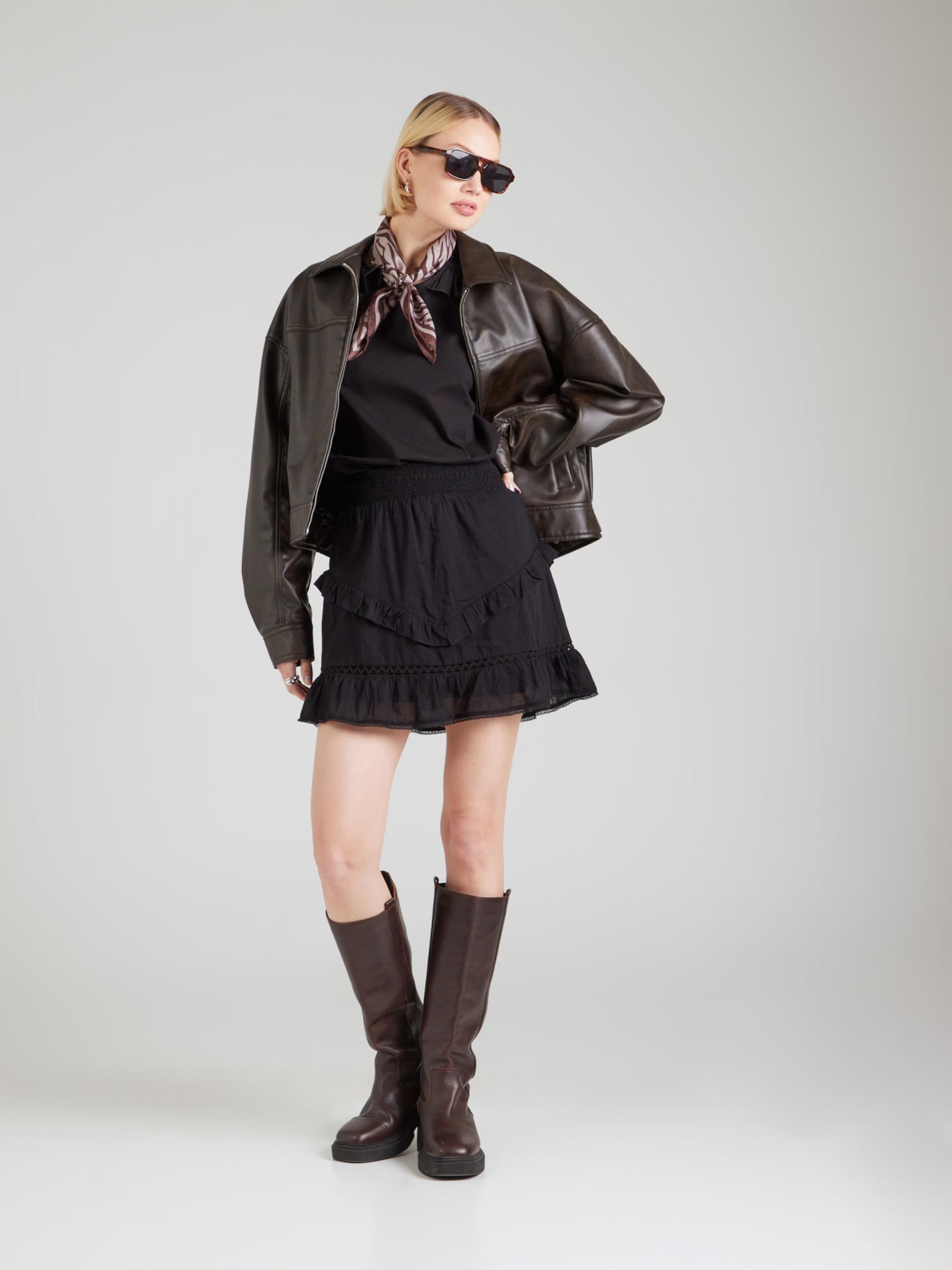 PIECES Krilo 'PCAstrid' črna