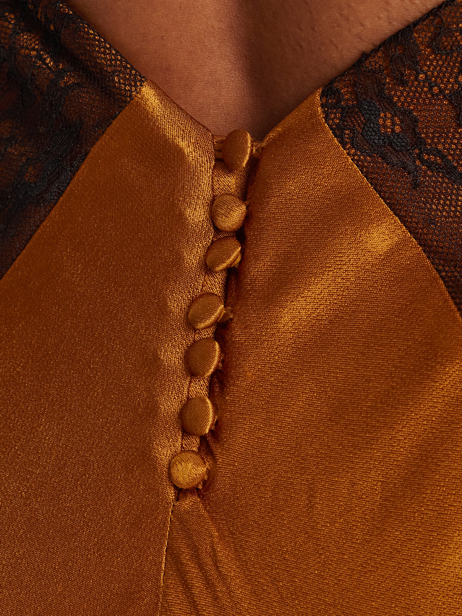 Večerna obleka Bardot