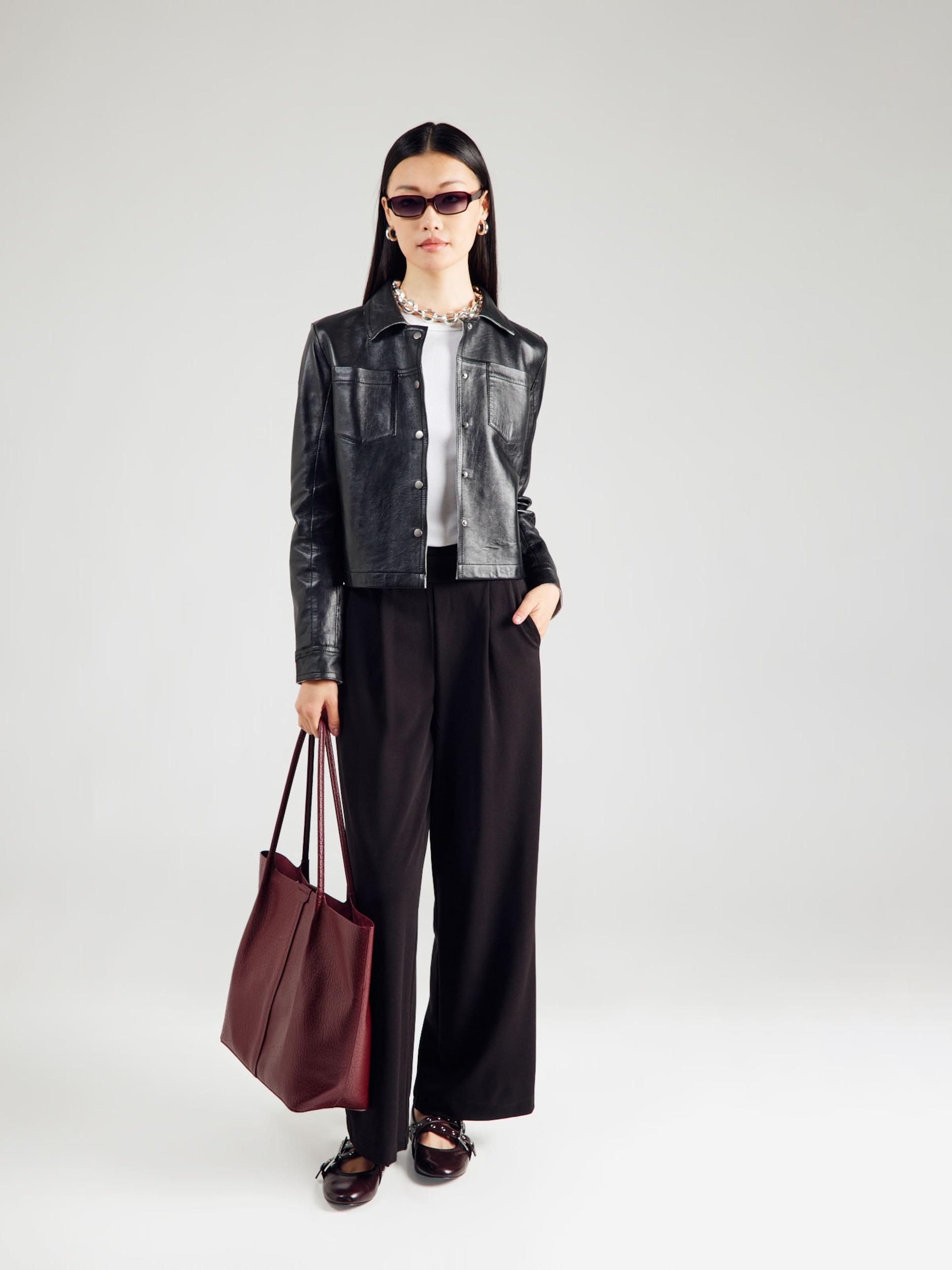 VERO MODA Hlače z naborki 'VMSTAR' črna