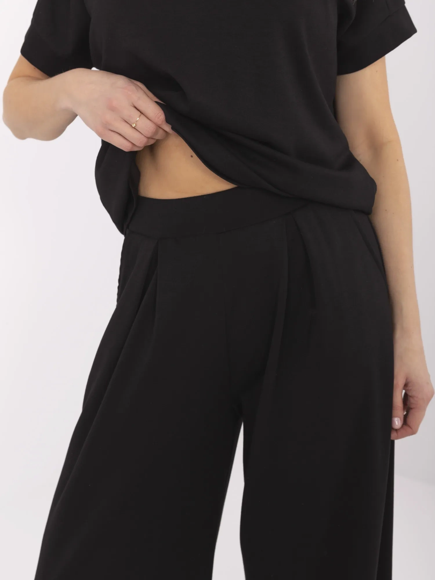 RELEVANCE Sweatpants-RV-DR-A613.69-black