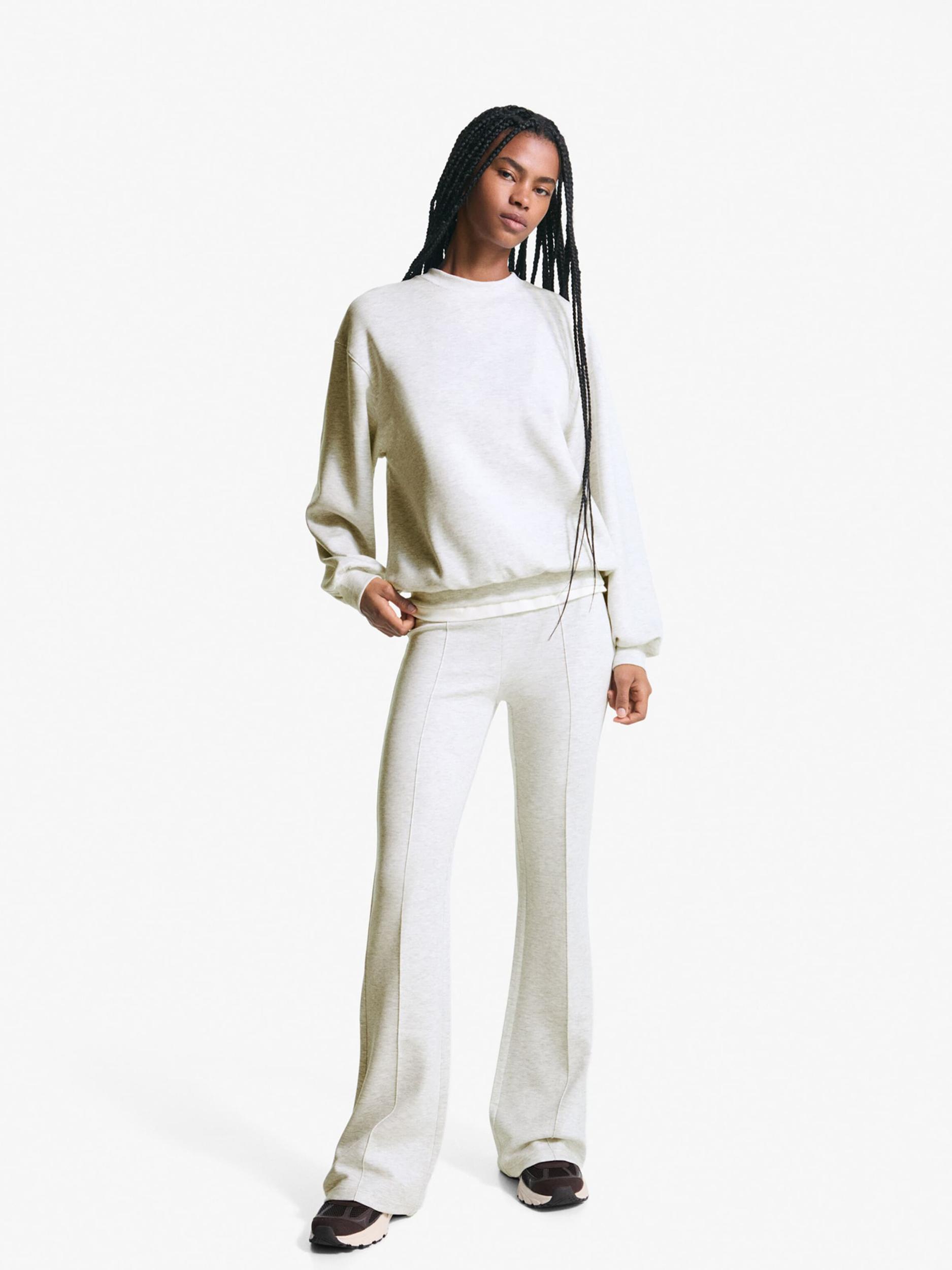 Bershka Hlače svetlo siva