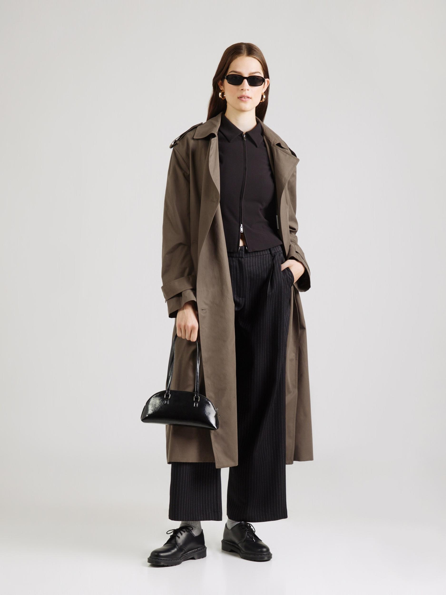 ONLY Hlače z naborki 'ONLREINA' črna / bela