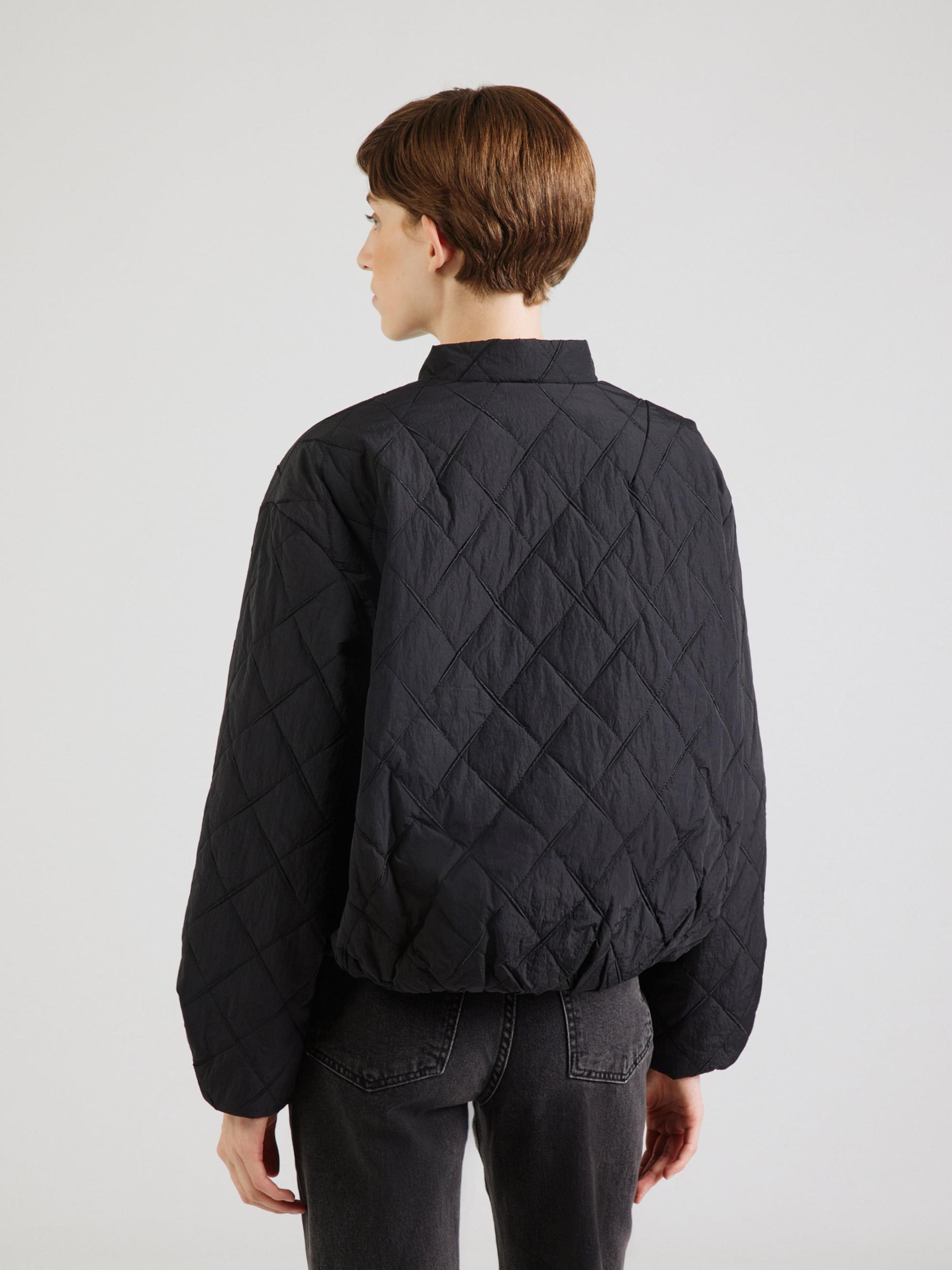 VERO MODA Prehodna jakna 'VMROBBIE' črna