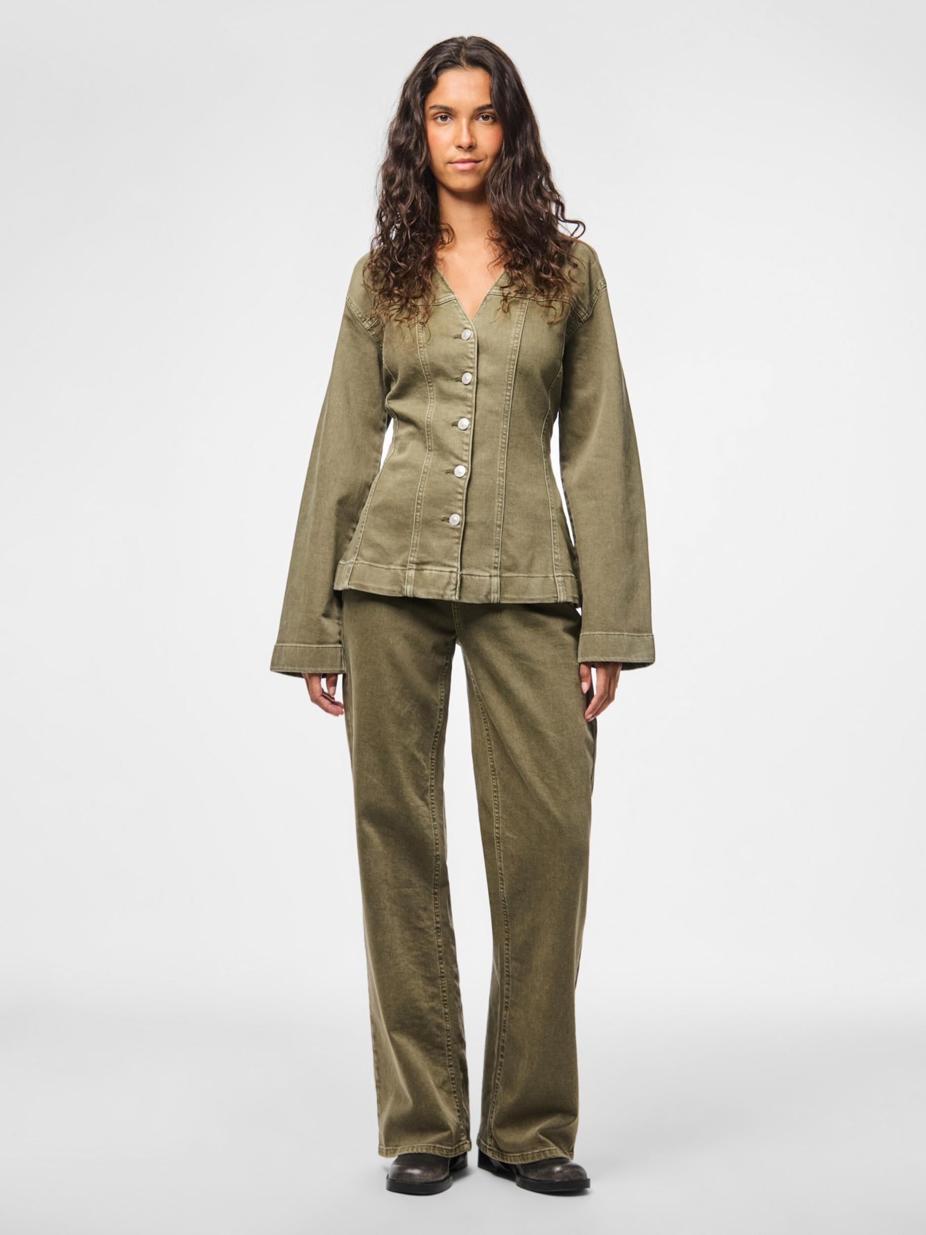 PIECES Kavbojke 'PCSILKE' oliva