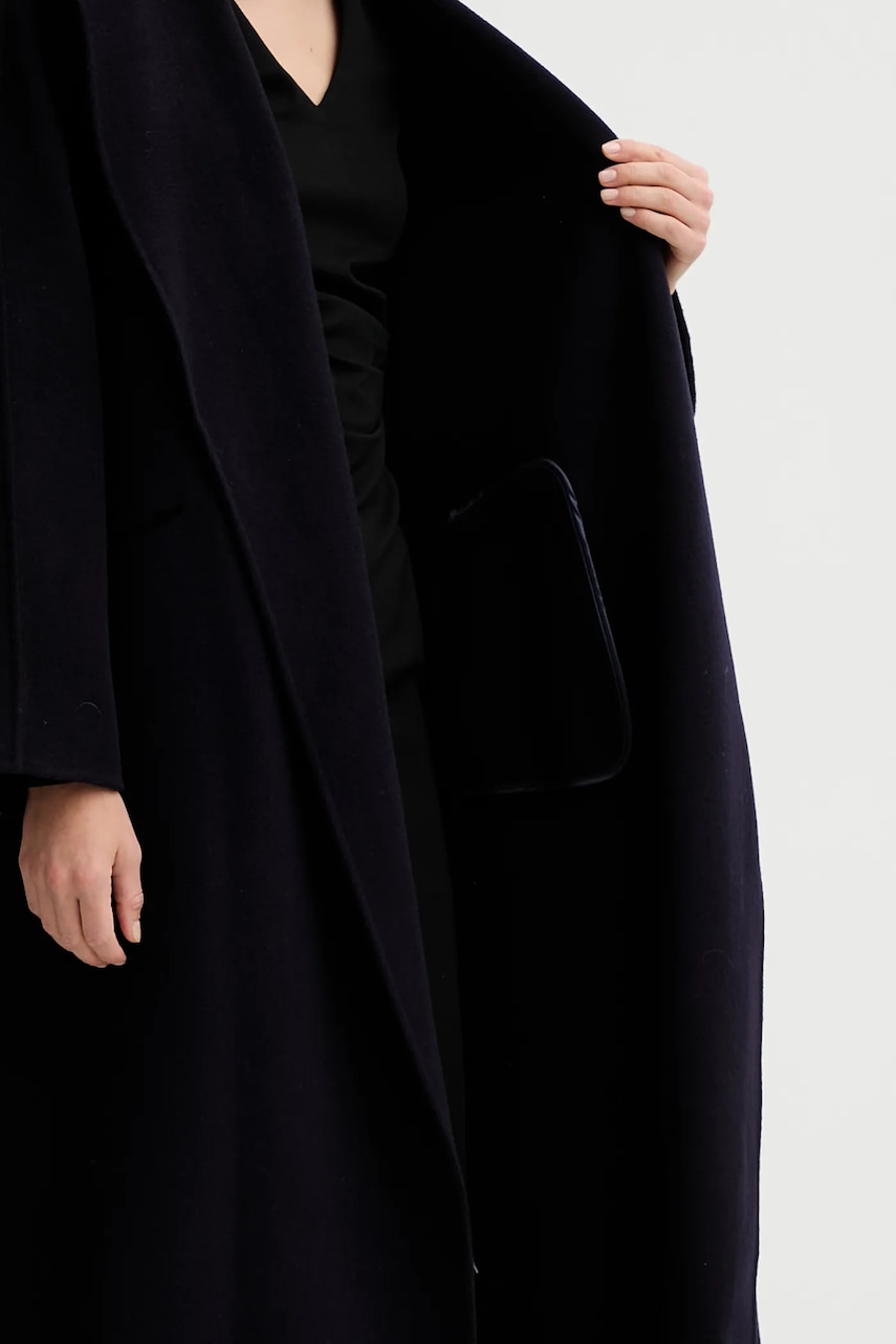 Volnen plašč Liviana Conti