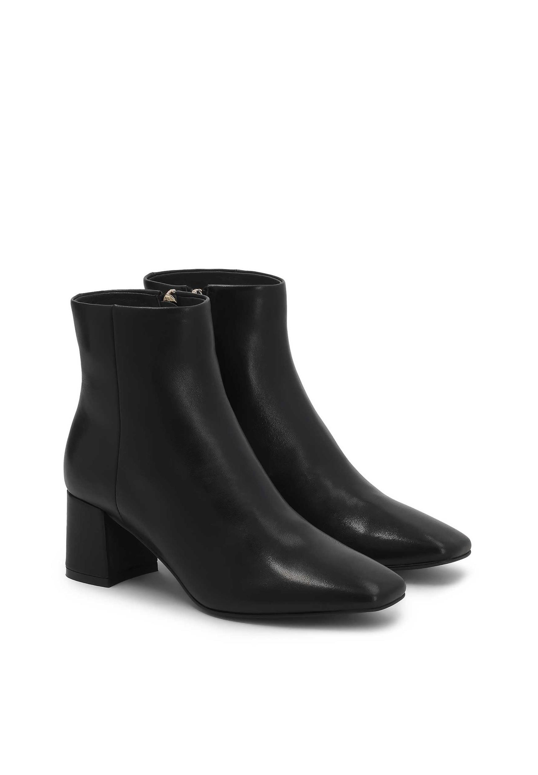 Kazar Gležnarji črna