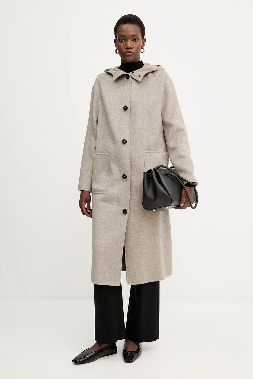 Volnen plašč Liviana Conti