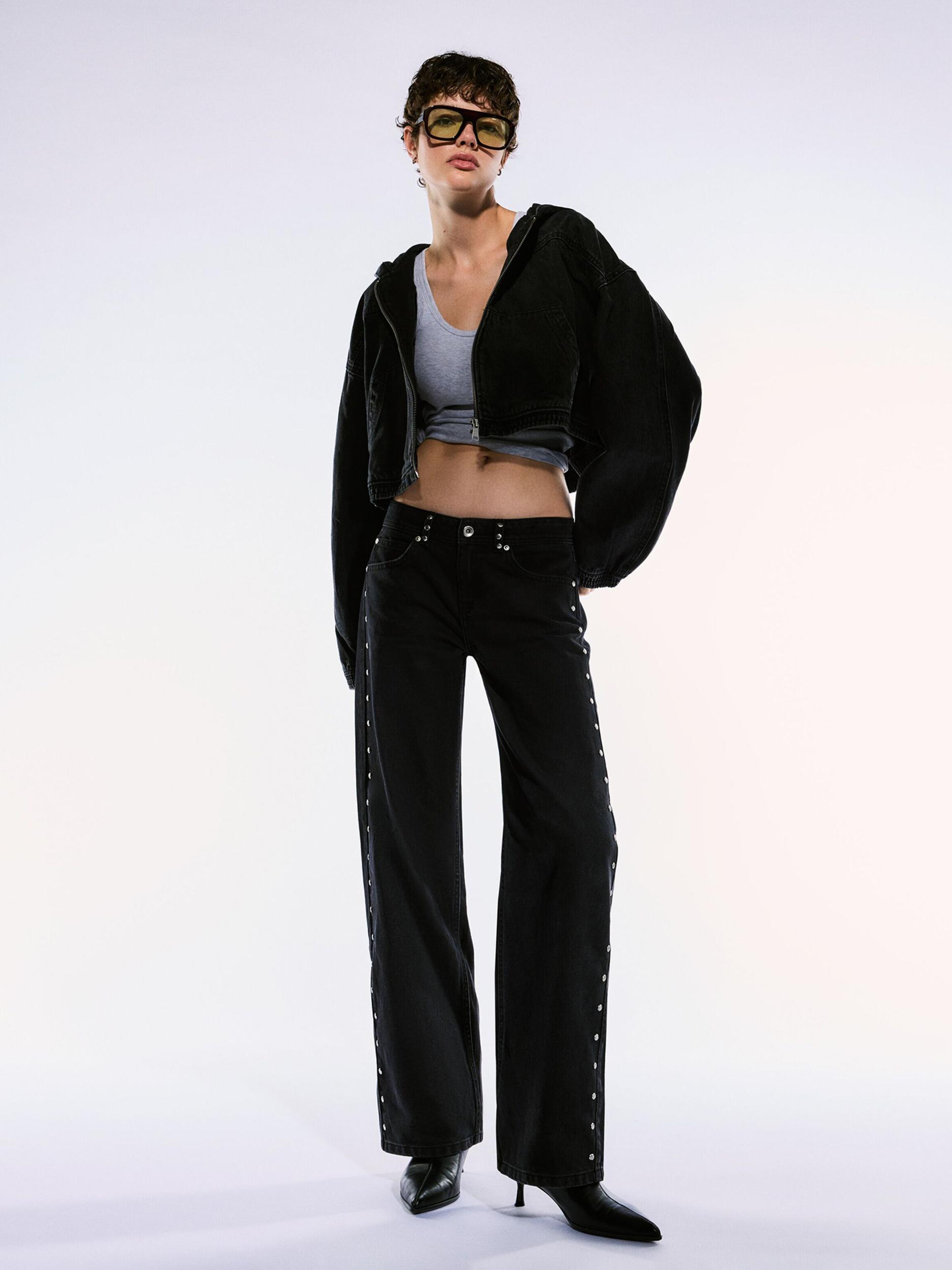 Bershka Kavbojke svetlo roza / črn denim