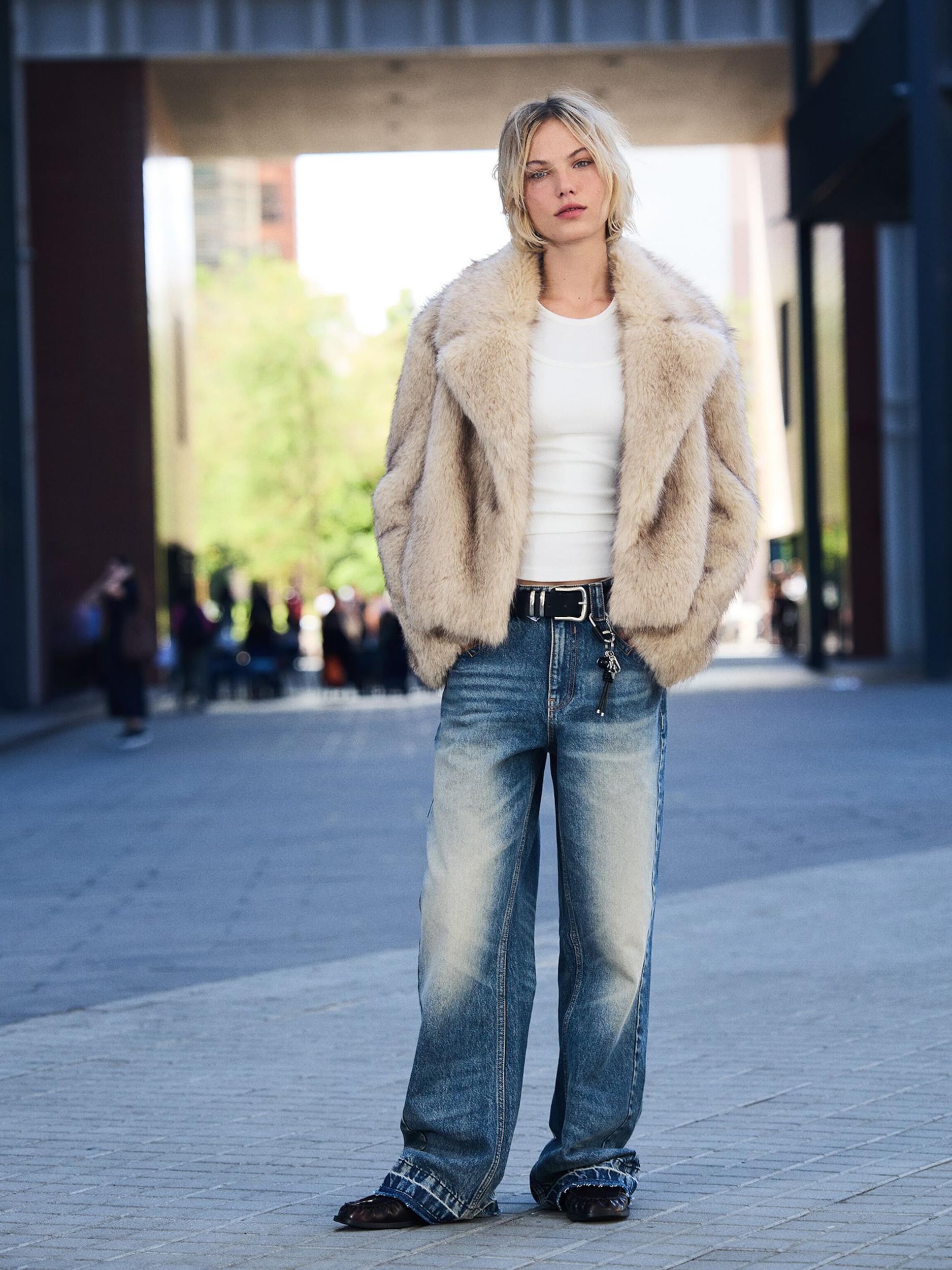 Bershka Zimska jakna ecru