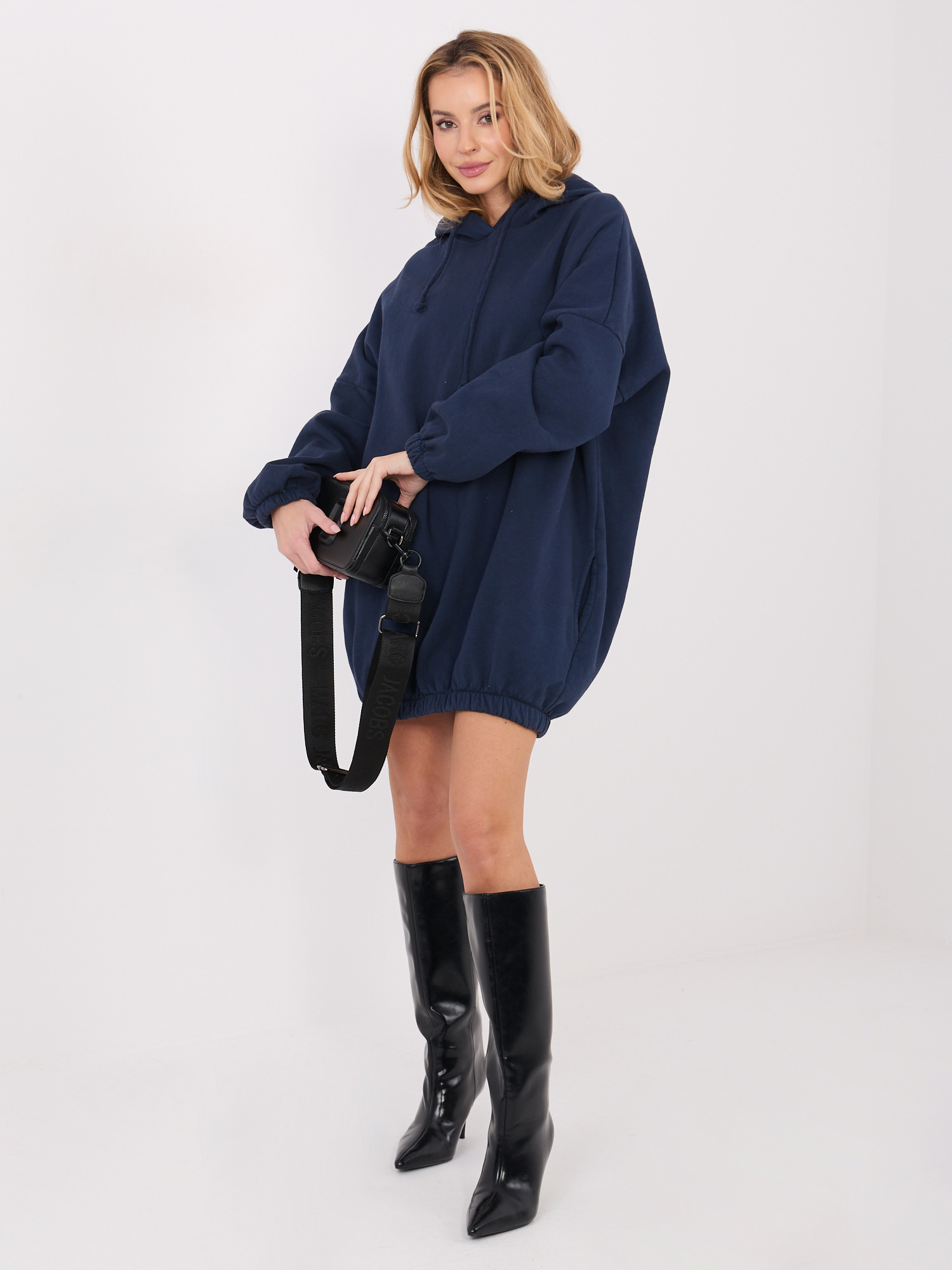 Factory Price Obleka s puloverjem v temno modri barvi