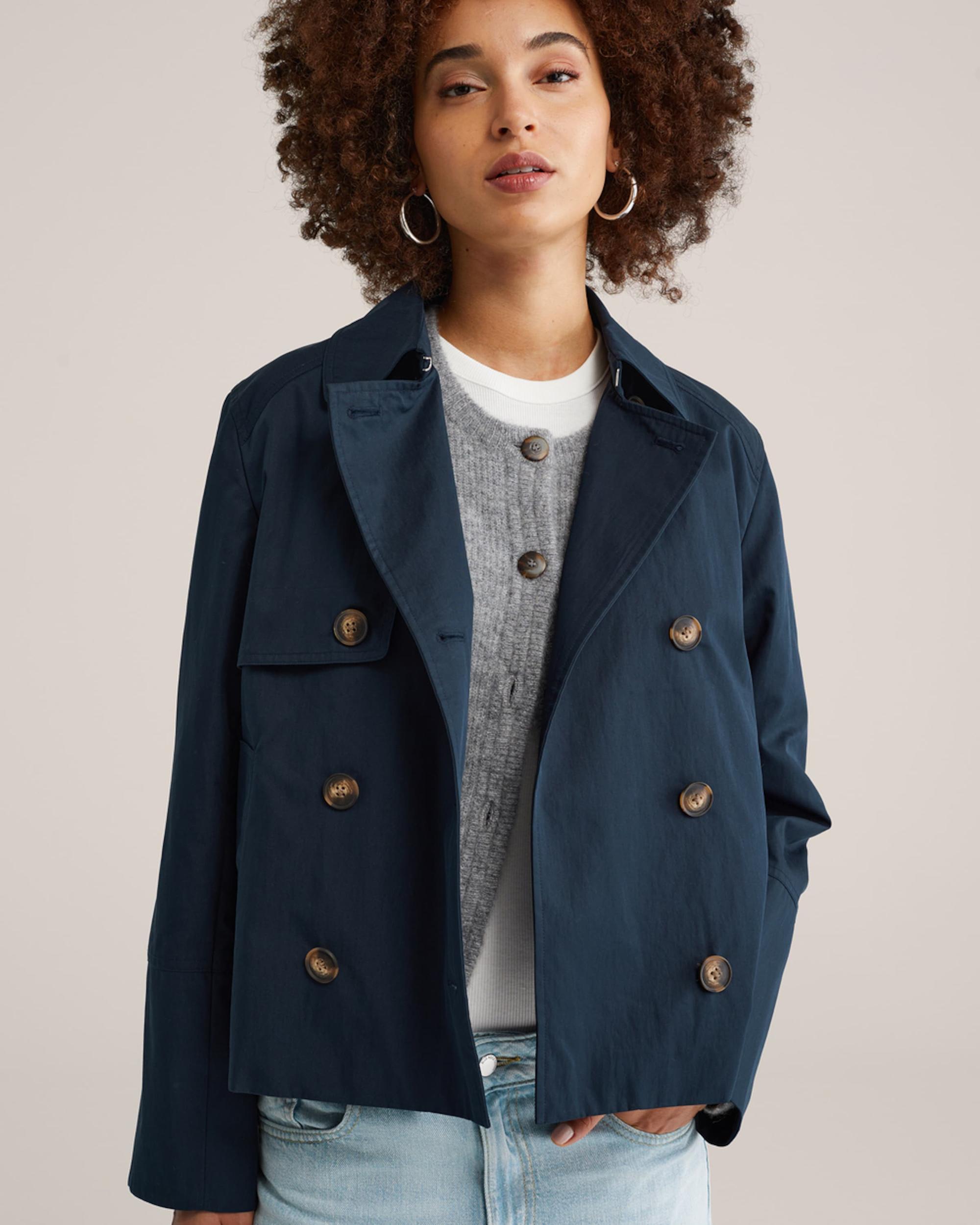 WE Fashion Prehoden plašč mornarska