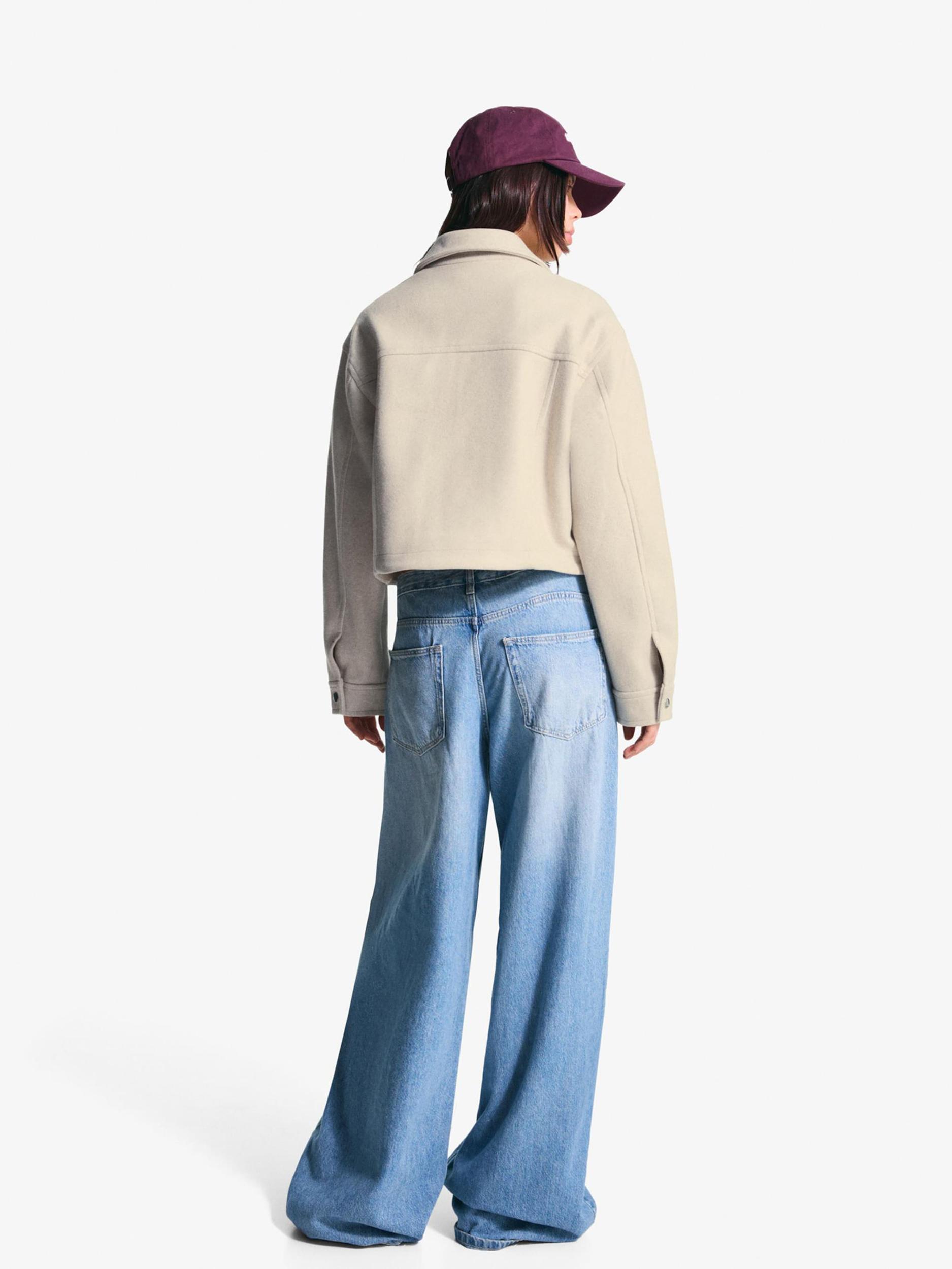 Bershka Zimska jakna pesek