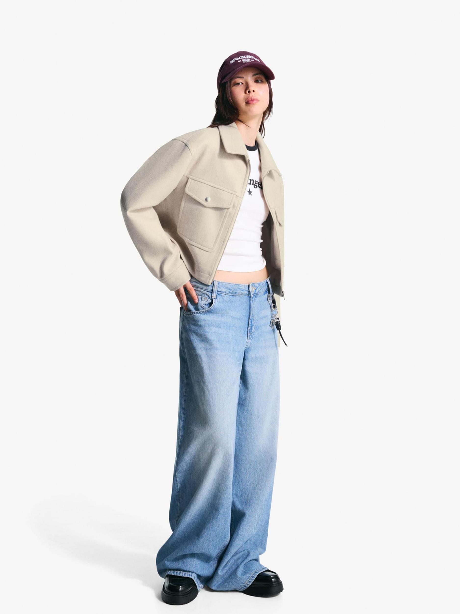 Bershka Zimska jakna pesek