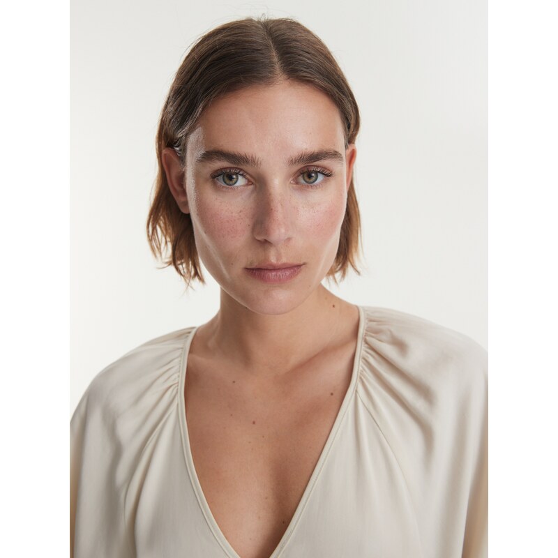 EDITED Obleka 'Aamu' kremna