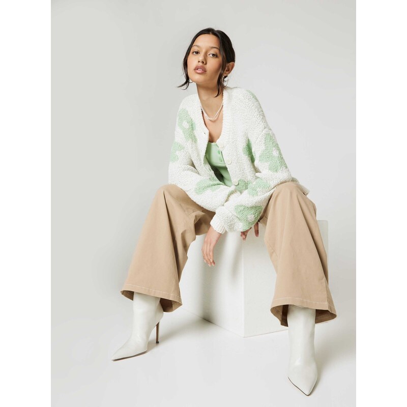 florence by mills exclusive for ABOUT YOU Pletena jopa 'Meadow Flowers' svetlo zelena / off-bela