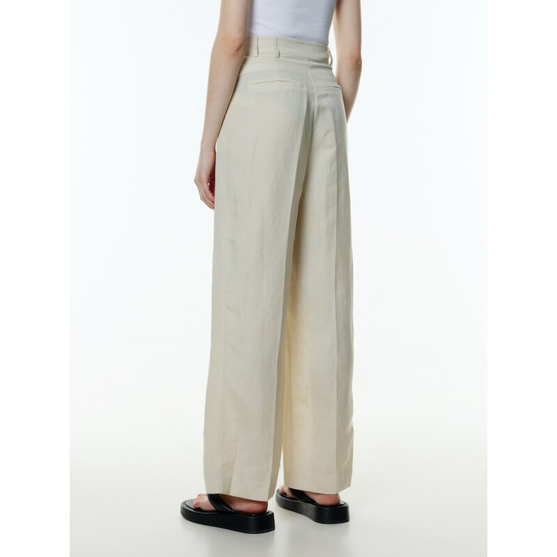 EDITED Hlače z naborki 'Kaj' kremna