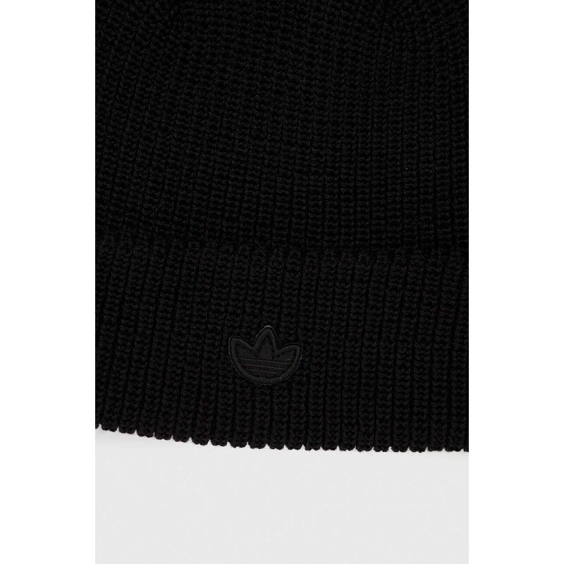 Kapa adidas Originals črna barva