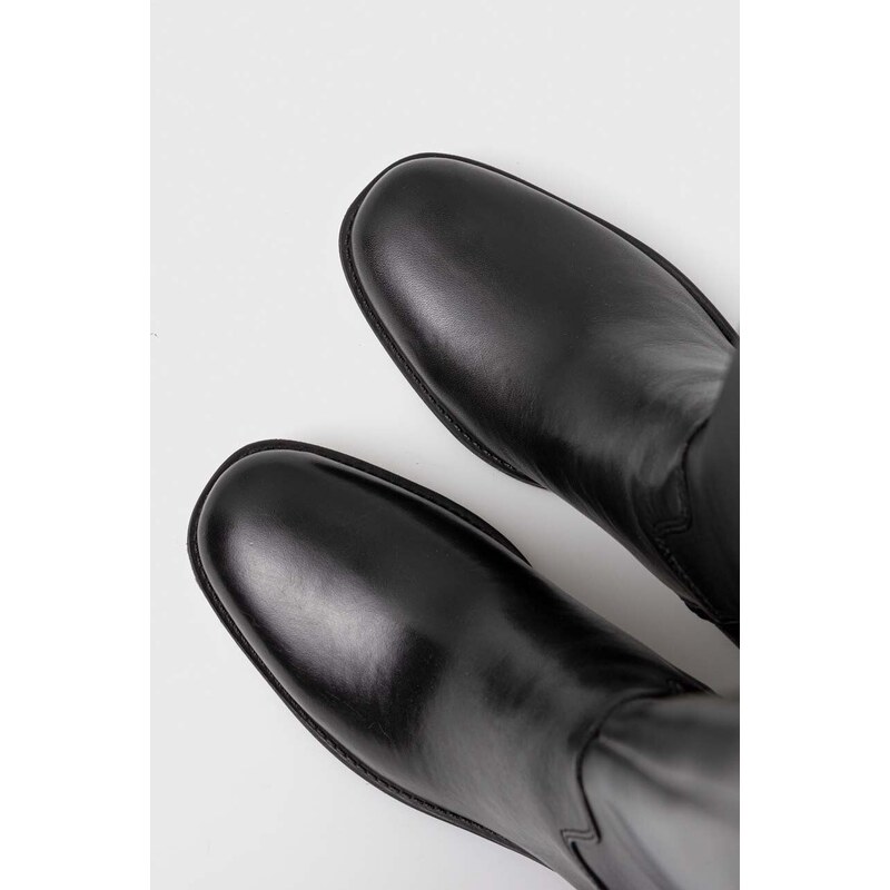 Usnjeni elegantni škornji Guess BOSSY ženski, črna barva, FL8BYO LEA11