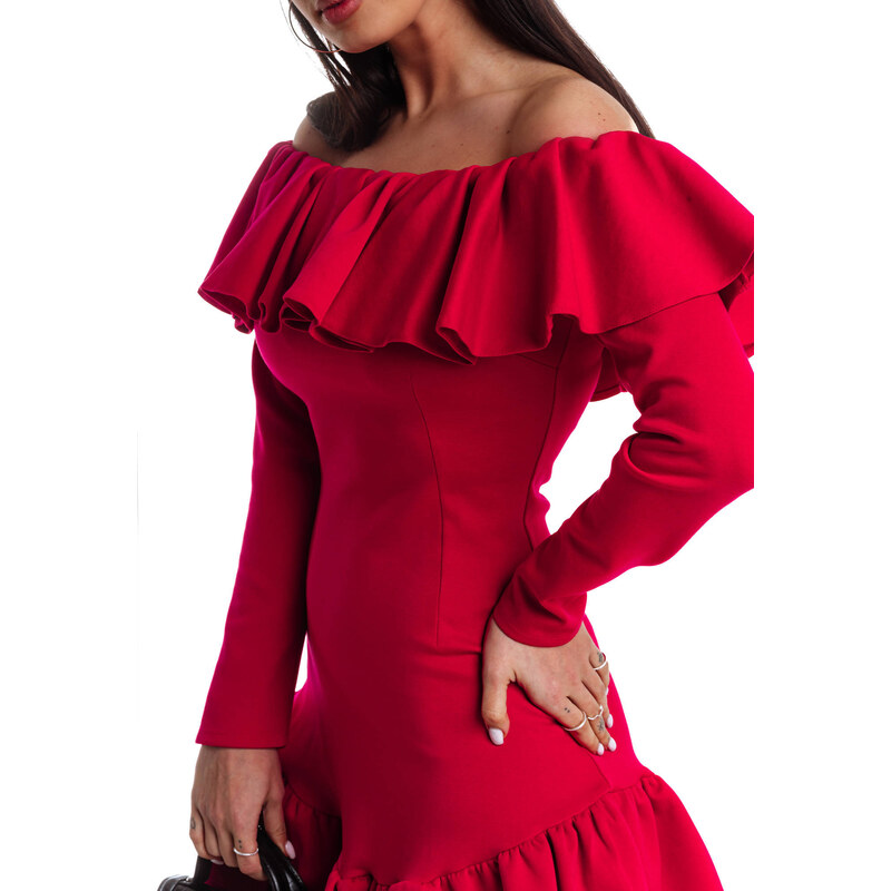 Pink dress with decorative frill at the La Diva neckline