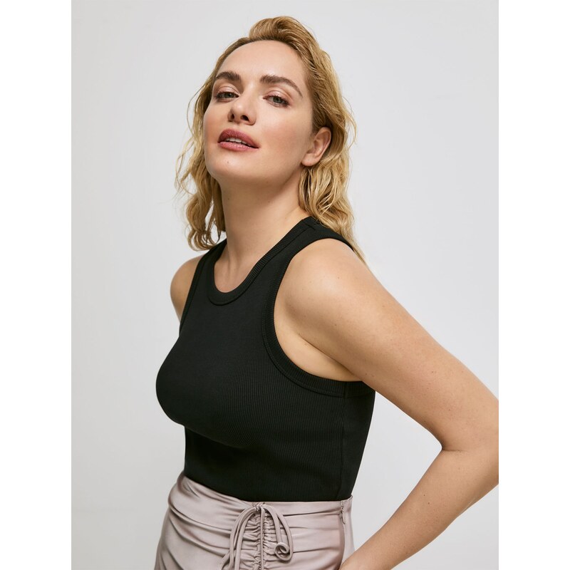 ABOUT YOU x Iconic by Tatiana Kucharova Top 'Sarah' črna