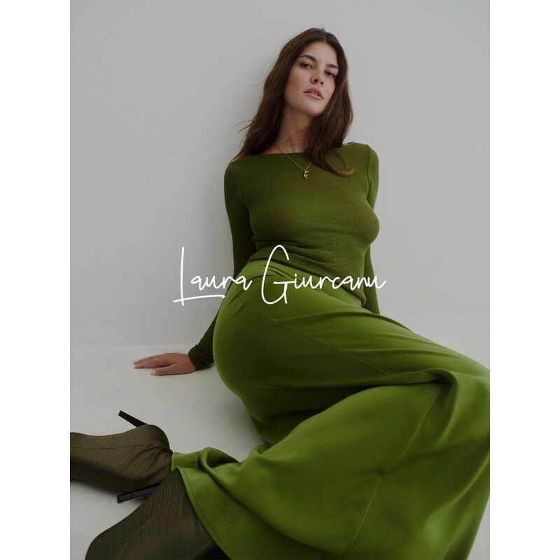 ABOUT YOU x Laura Giurcanu Obleka črna