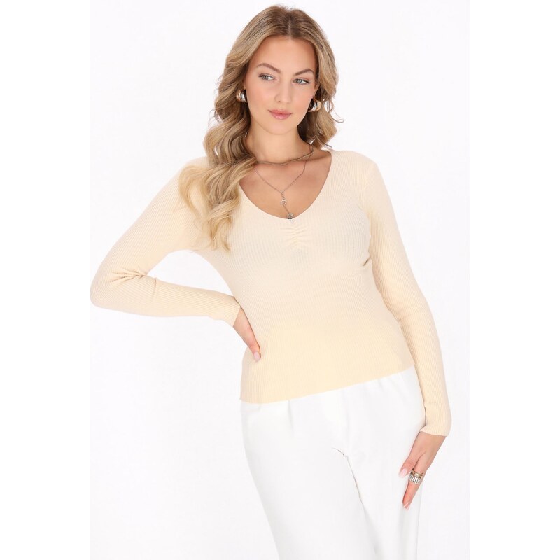 faina Pulover 'Comfortable' kremna