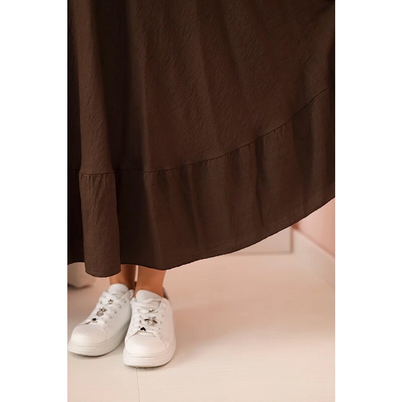 Kesi Włoski Plus size women's dress with short sleeves and ruffle made of light viscose brown