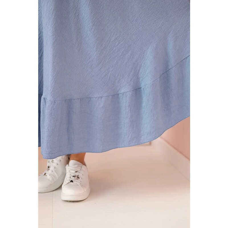 Kesi Włoski Plus size women's dress with short sleeves and ruffle made of light viscose denim