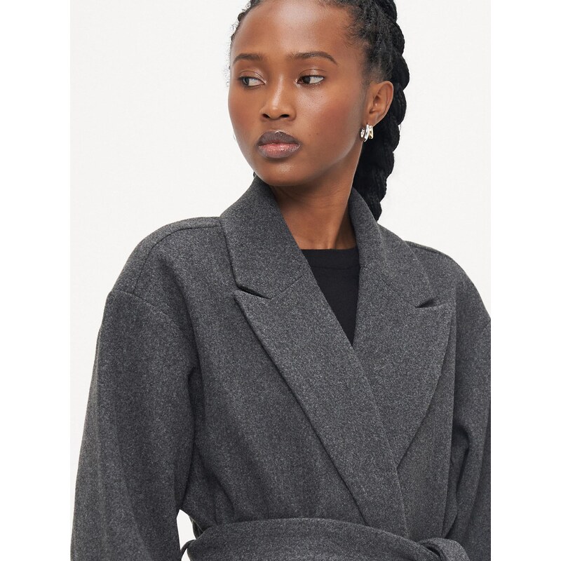 Vero Moda Petite Prehoden plašč 'VMFORTUNE' pegasto siva