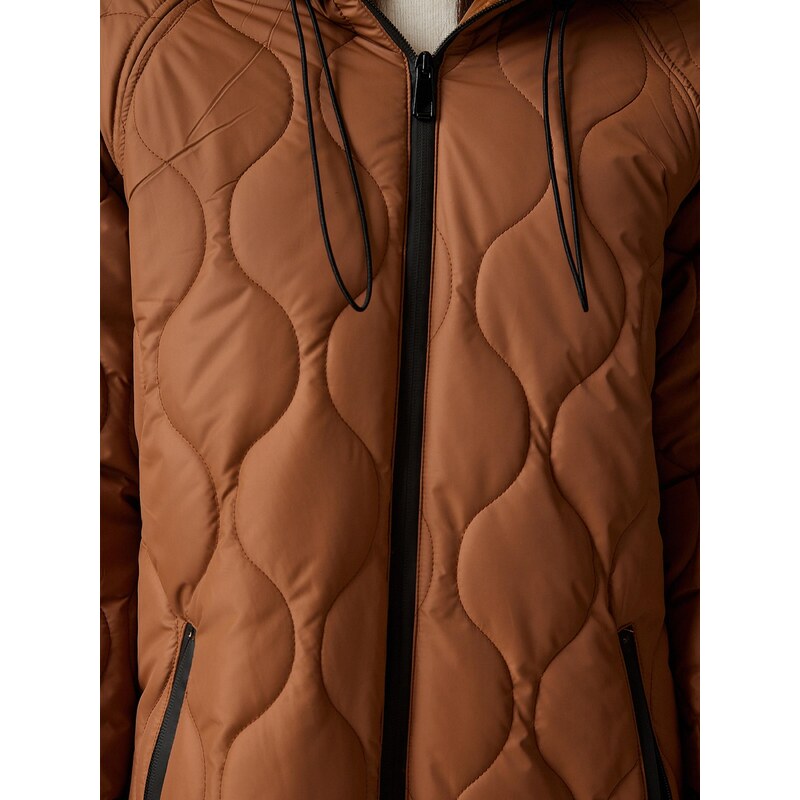 Happiness İstanbul Prehoden plašč konjak