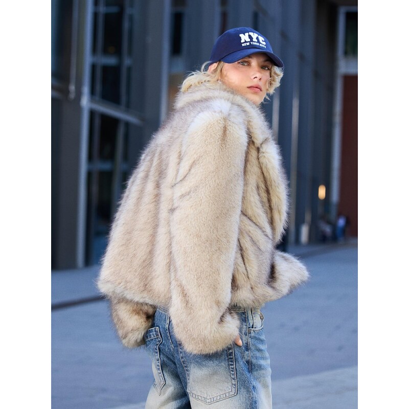 Bershka Zimska jakna ecru