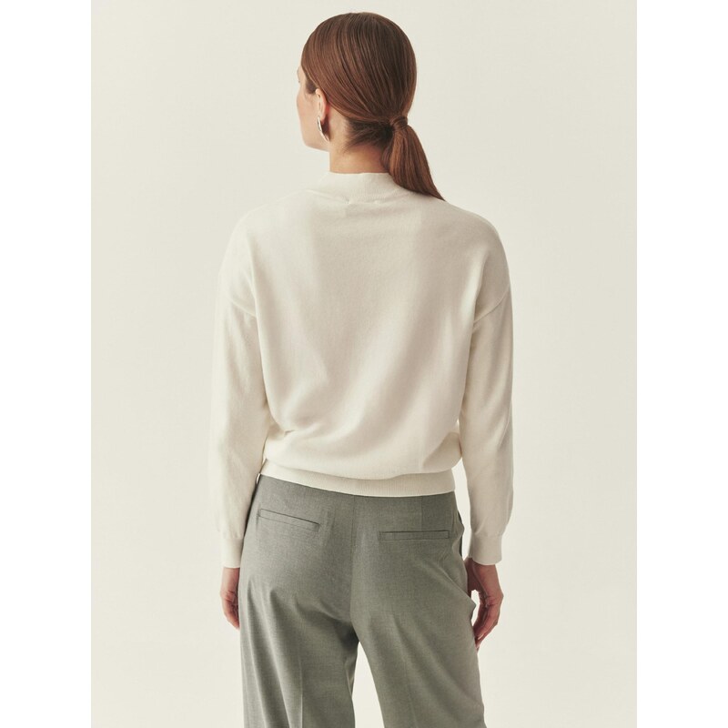 TATUUM Pulover off-bela