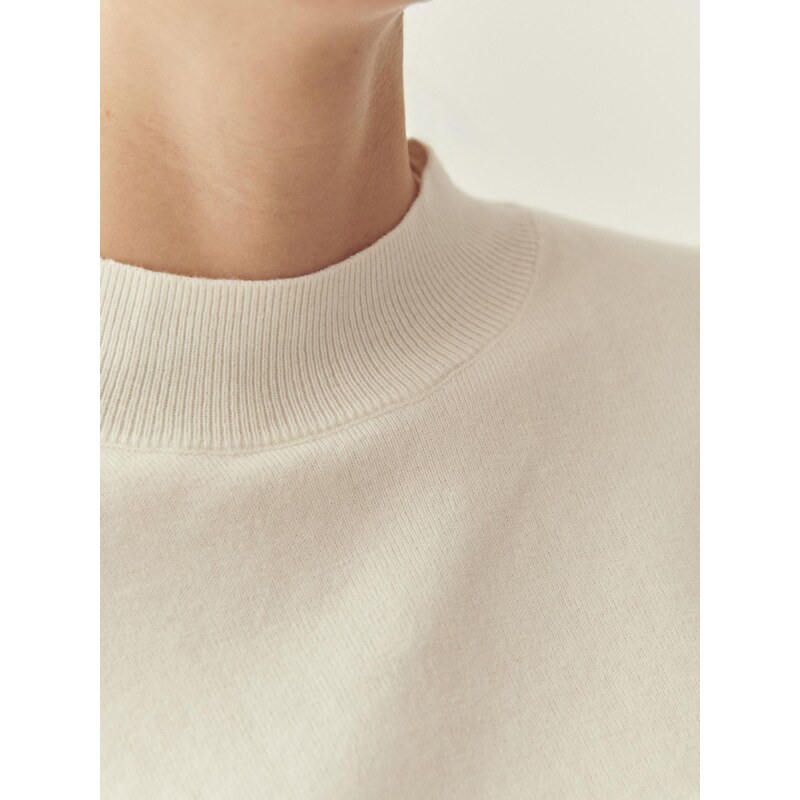 TATUUM Pulover off-bela