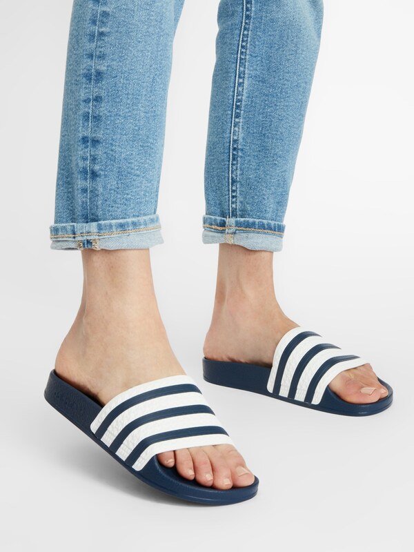 ADIDAS ORIGINALS Nizki natikači 'Adilette' mornarska / bela