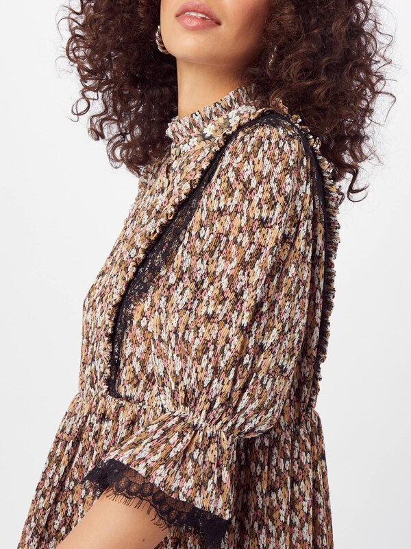 Sofie Schnoor Obleka kamela / rjava / roza / bela