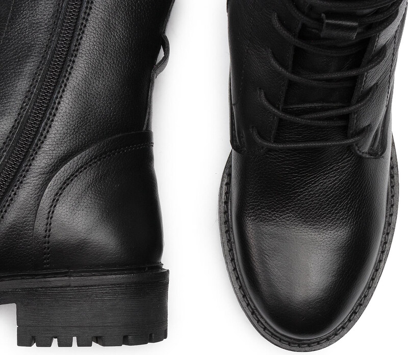 Pohodni čevlji Geox