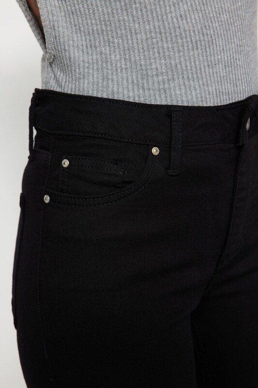 Ženske kavbojke Trendyol Skinny