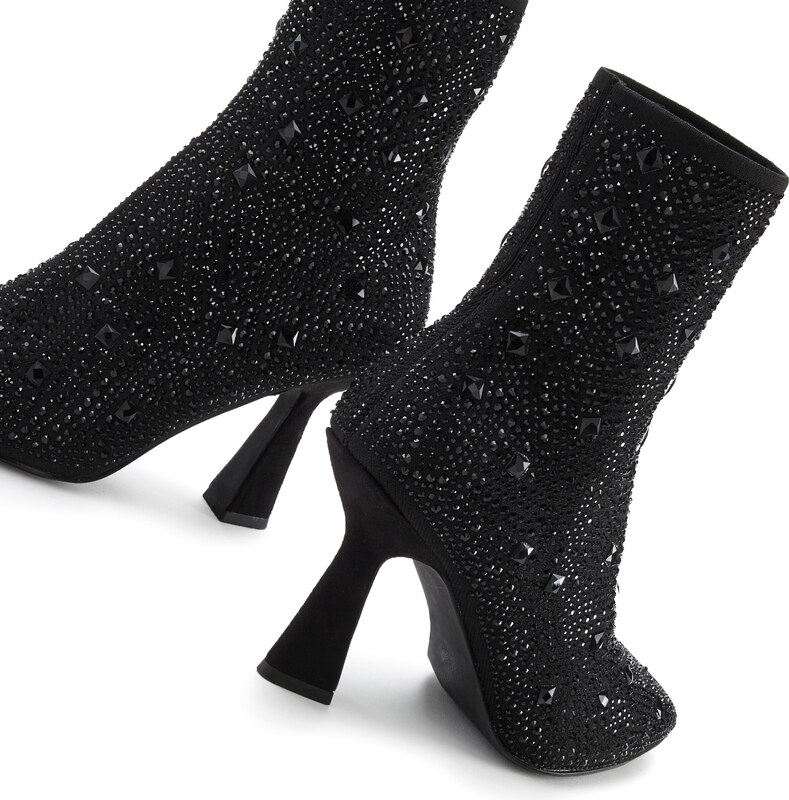 LASCANA Gležnarji črna