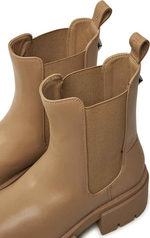 Gležnjarji Chelsea Guess