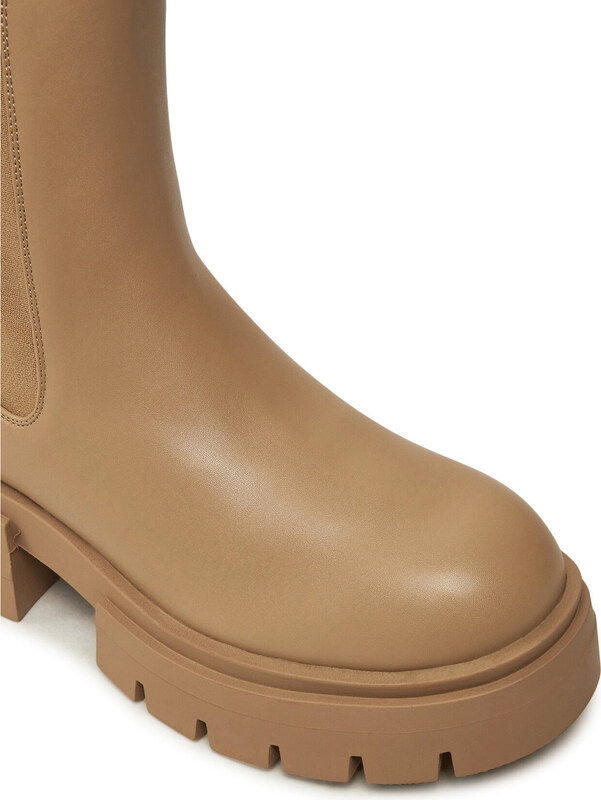 Gležnjarji Chelsea Guess