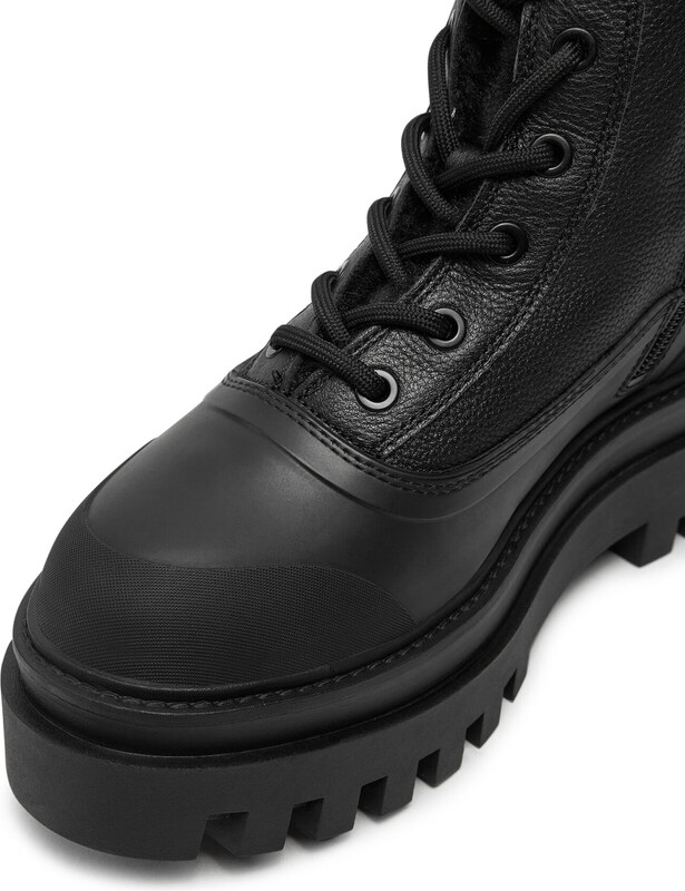 Pohodni čevlji Calvin Klein Jeans