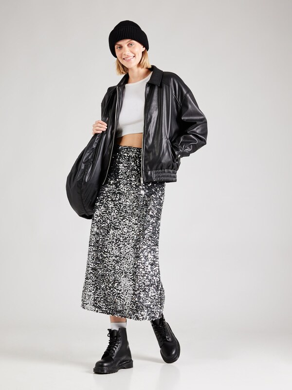 PIECES Krilo 'PCSERENA' črna / srebrna