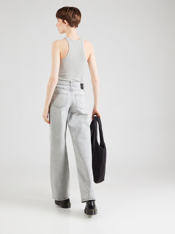 PIECES Kavbojke 'PCSELMA' svetlo siva