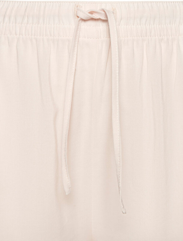 LASCANA Kratke hlače za spanje kremna