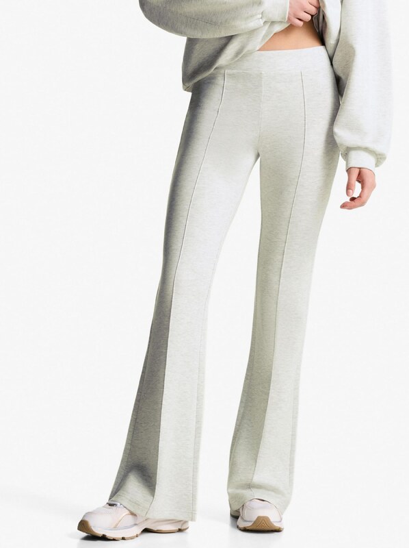 Bershka Hlače svetlo siva