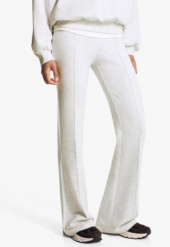 Bershka Hlače svetlo siva